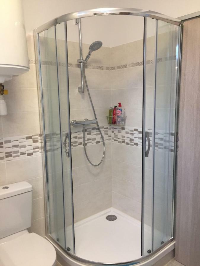 Les Meubles De Luchon - La Perle Bleue - Centre Luchon, Beau T2, 2 A 4 Personnes, Wifi Apartment Bagneres-de-Luchon Exterior photo